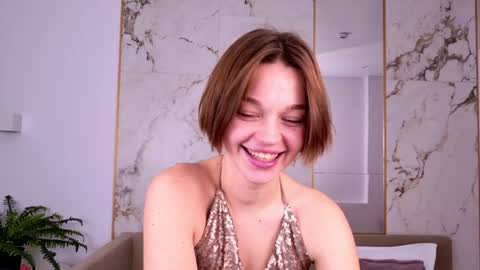 LeilaLawson online show from December 30, 2024, 11:48 am