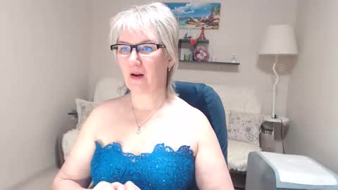 Leila Kinky online show from March 31, 2026, 7:42 am