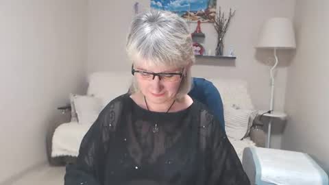 Leila Kinky online show from July 15, 2026, 9:58 am
