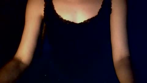 LeilaMeow97 online show from October 5, 2025, 10:51 pm