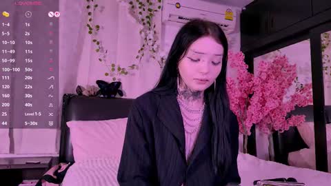 Lein online show from October 22, 2025, 1:06 am