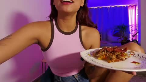 Snapshot of leja_ chatting on May 9, 2026, 6:13 pm Leja online show from May 9, 2026, 6:13 pm