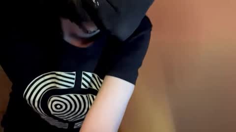 lekkj online show from October 20, 2025, 7:47 pm