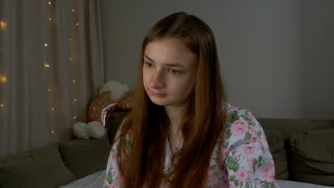 Snapshot of lelia_vibe chatting on May 27, 2026, 6:27 pm Lelia online show from May 27, 2026, 6:27 pm