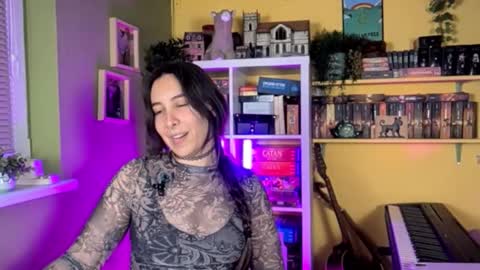 LelianaHazel online show from January 13, 2026, 4:12 pm