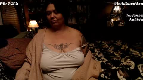 Snapshot of leluluvsyou chatting on December 3, 2024, 5:20 am Lelu Fallas online show from December 3, 2024, 5:20 am