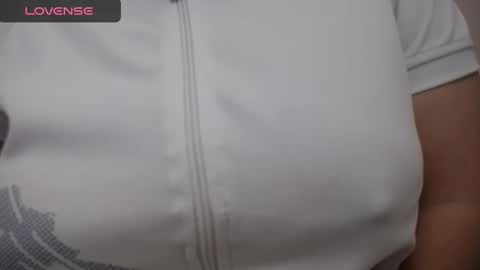 lenagolden online show from December 5, 2024, 11:49 am