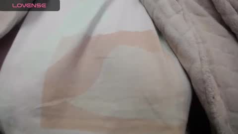 lenagolden online show from January 27, 2025, 5:04 pm