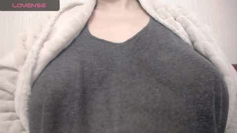 lenagolden online show from January 31, 2025, 1:45 pm