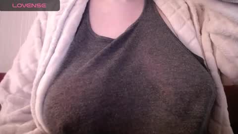 lenagolden online show from February 11, 2025, 6:08 am