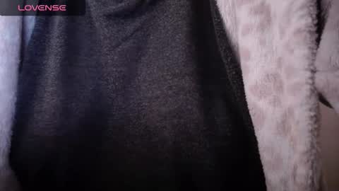 lenagolden online show from October 13, 2025, 11:10 am