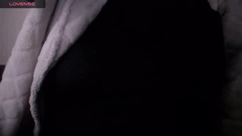 lenagolden online show from March 26, 2026, 3:28 pm