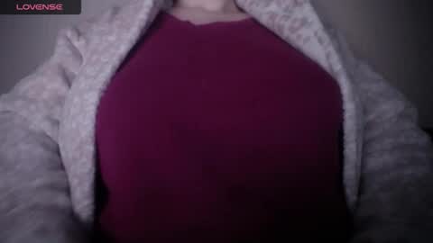 lenagolden online show from April 22, 2026, 2:58 am