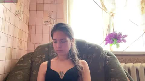 Hellomy name is Natalyits my first day here nice to meet you Give me 50 thumbs ups online show from May 17, 2026, 9:38 am