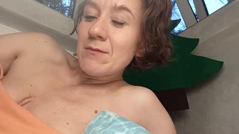 lenyajames9 online show from January 13, 2026, 2:44 pm