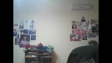 leo_cutie online show from February 4, 2026, 10:26 pm