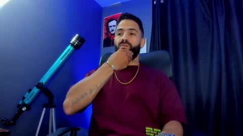 Leo  Diaz online show from January 1, 2025, 2:30 am