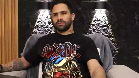 Leo  Diaz online show from January 18, 2026, 10:57 pm