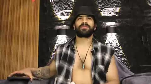 Snapshot of leo_diaz01 chatting on June 30, 2026, 9:49 pm Leo Diaz online show from June 30, 2026, 9:49 pm