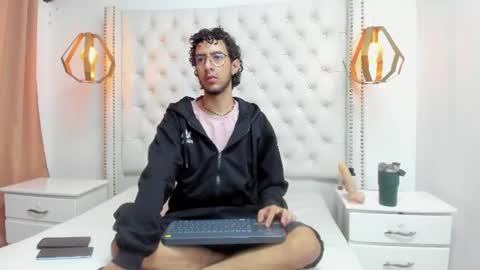Snapshot of leo_sanz6 chatting on June 24, 2026, 12:26 pm LEO online show from June 24, 2026, 12:26 pm