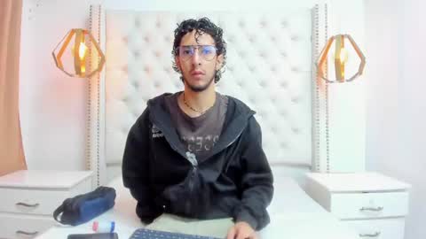Snapshot of leo_sanz6 chatting on June 25, 2026, 12:20 pm LEO online show from June 25, 2026, 12:20 pm