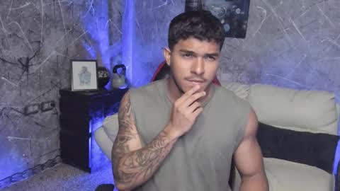 Leo independent model online show from October 10, 2025, 2:54 am