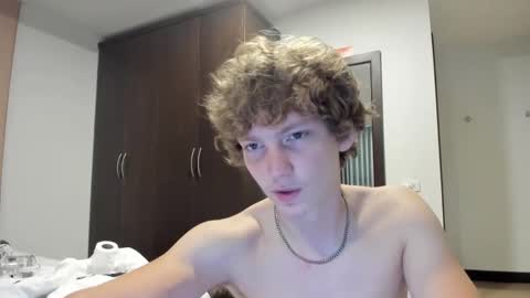 leo_wildd online show from October 11, 2025, 5:17 am