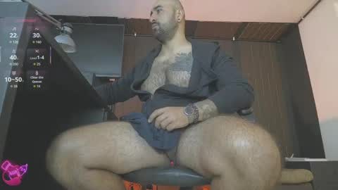 Leon online show from May 17, 2026, 3:19 pm