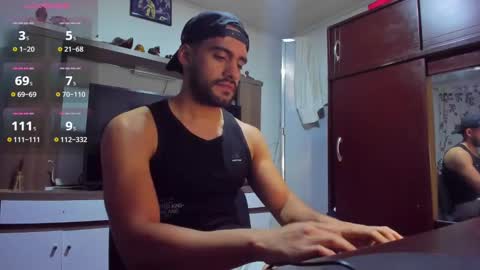 Leon Hart online show from December 31, 2024, 2:40 am