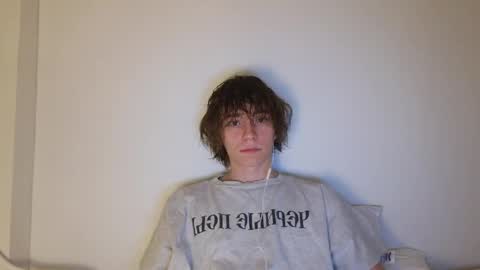 Snapshot of leon_heart666 chatting on April 19, 2026, 10:23 pm Leon online show from April 19, 2026, 10:23 pm