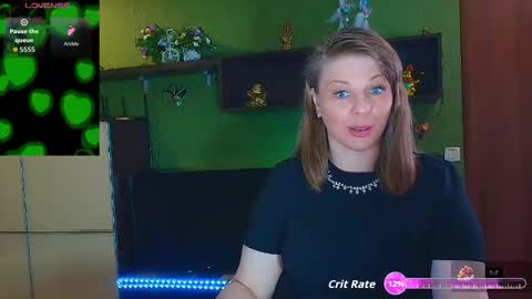 Snapshot of leona_tracie chatting on March 5, 2026, 2:51 am Leona tracie online show from March 5, 2026, 2:51 am