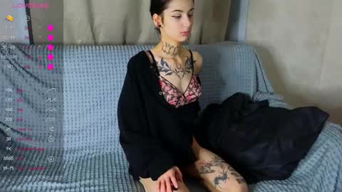 Donna online show from December 5, 2025, 2:31 am