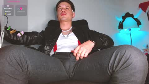 iam leonal online show from December 9, 2024, 8:01 pm