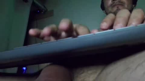 leonar0101 online show from December 21, 2024, 1:32 pm