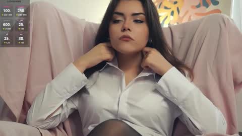 Snapshot of leonardarizk chatting on October 16, 2025, 7:20 am Mia online show from October 16, 2025, 7:20 am