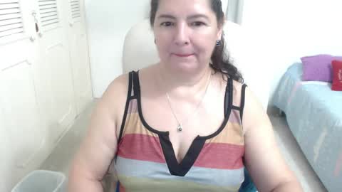 leonela   online show from April 21, 2026, 1:42 am