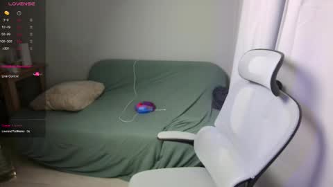 Snapshot of leonkissboy chatting on February 11, 2026, 9:58 am leonkissboy online show from February 11, 2026, 9:58 am