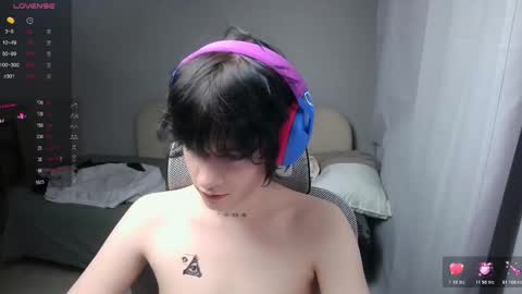 Snapshot of leonkissboy chatting on February 13, 2026, 12:23 pm leonkissboy online show from February 13, 2026, 12:23 pm