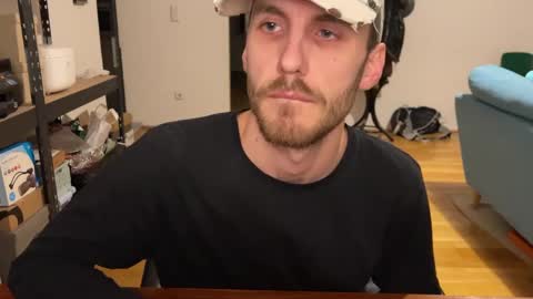 Snapshot of leonvampire chatting on December 16, 2024, 4:05 pm Leon online show from December 16, 2024, 4:05 pm