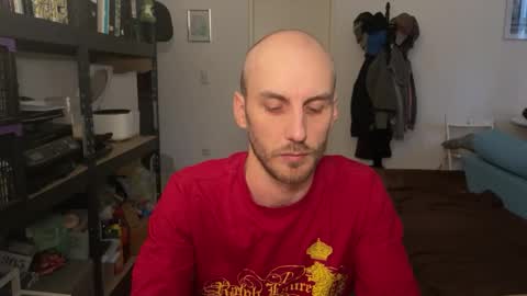 Leon online show from November 21, 2025, 1:54 pm