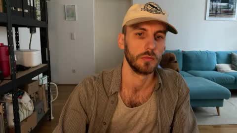 Leon online show from March 16, 2026, 10:52 am