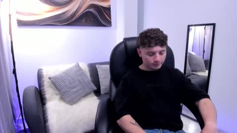 Leo  online show from December 14, 2025, 4:29 am