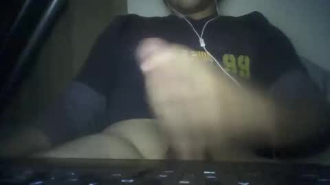 leoonel_95 online show from November 22, 2025, 6:34 am