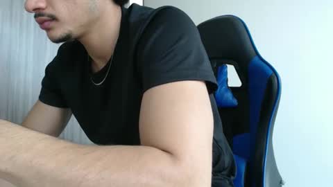 Snapshot of leostorm25 chatting on October 21, 2025, 5:02 pm leostorm25 online show from October 21, 2025, 5:02 pm