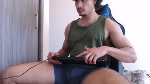 Snapshot of leostorm25 chatting on February 4, 2026, 9:31 pm leostorm25 online show from February 4, 2026, 9:31 pm