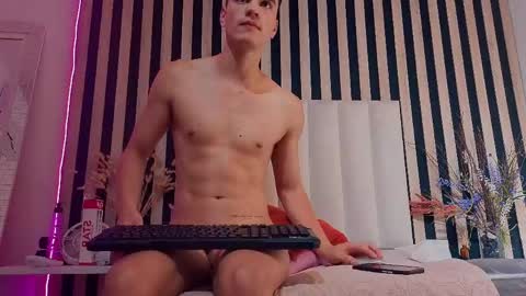 leotease online show from May 15, 2026, 11:01 pm