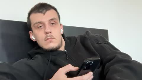 Leoox online show from April 12, 2026, 9:25 am