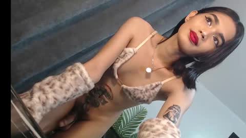 Snapshot of lesi_trisha chatting on March 7, 2025, 12:01 pm Trisha18 online show from March 7, 2025, 12:01 pm