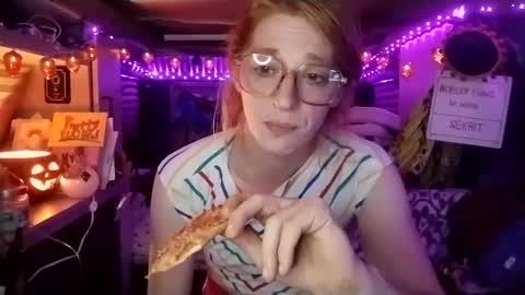 LesleyGumGrass- The Boring Trans girl online show from September 9, 2025, 6:24 am