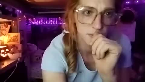 LesleyGumGrass- The Boring Trans girl online show from October 11, 2025, 5:17 am